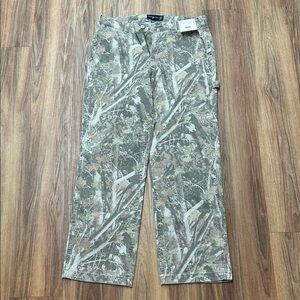 Abercrombie & Fitch Baggy Camo Pants new with tags